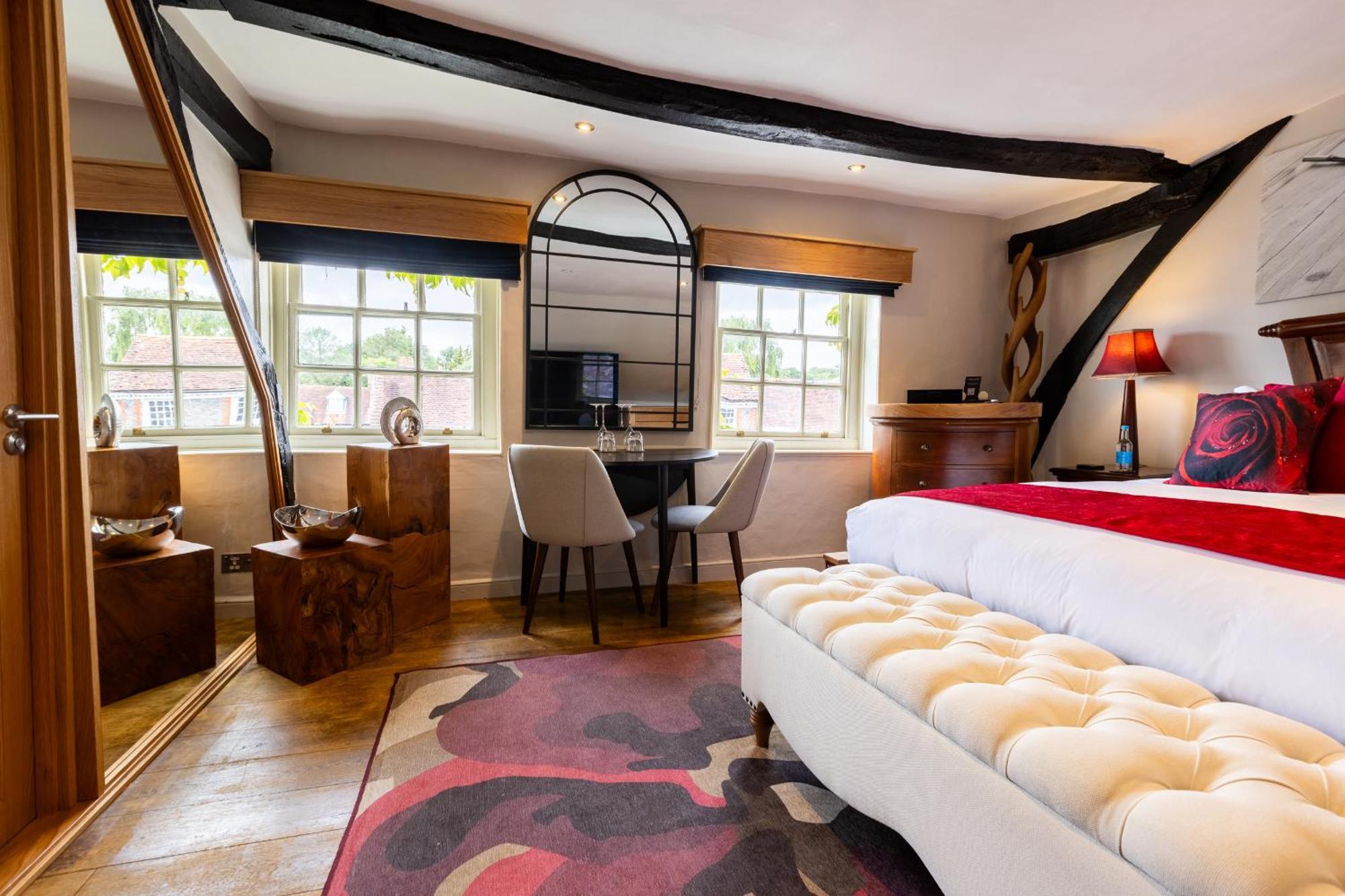 Quob Park Old House & Hotel *