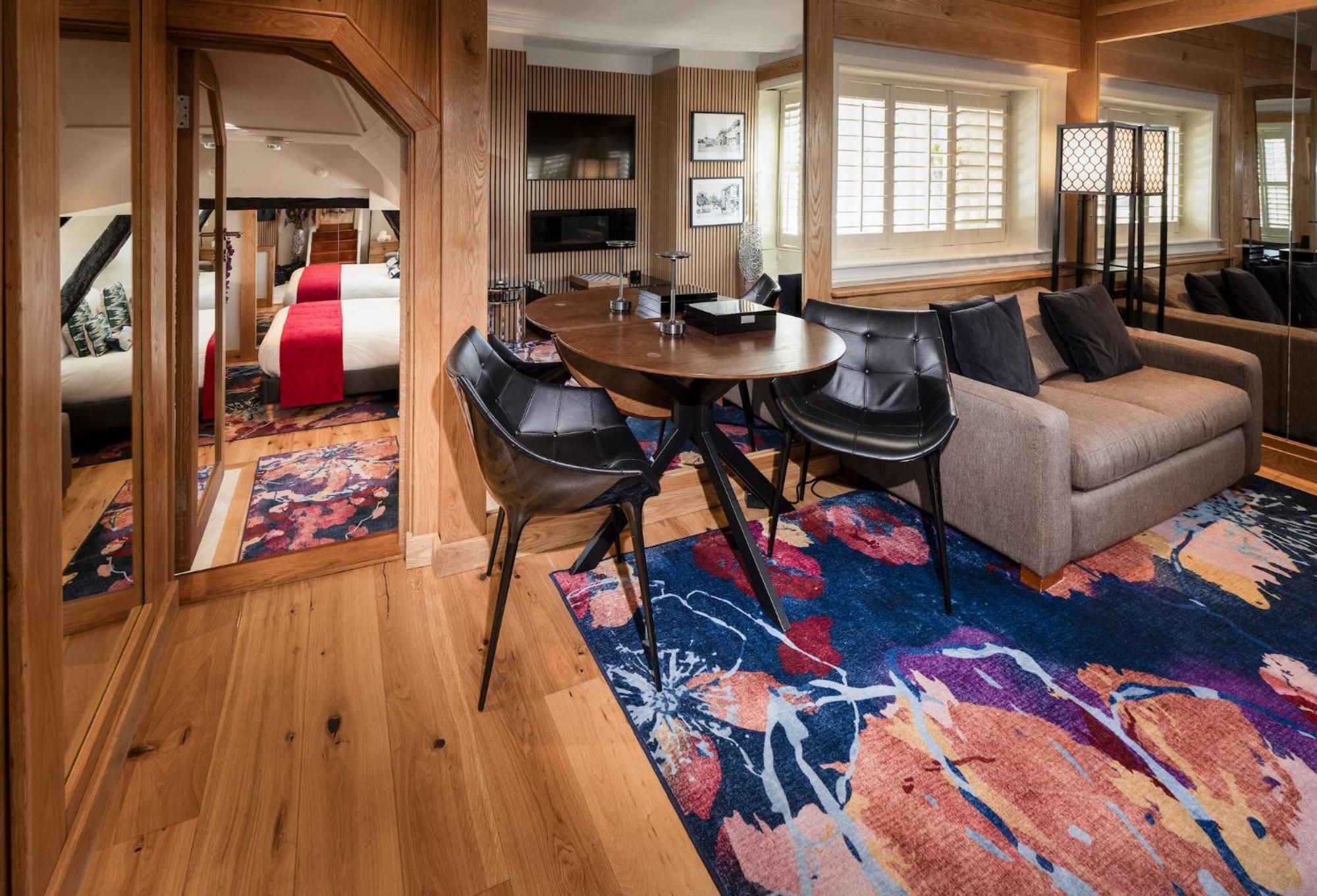 Hotel Quob Park Old House &